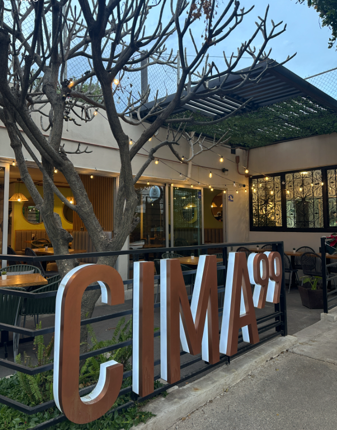 Exterior de CIMA 99 Café